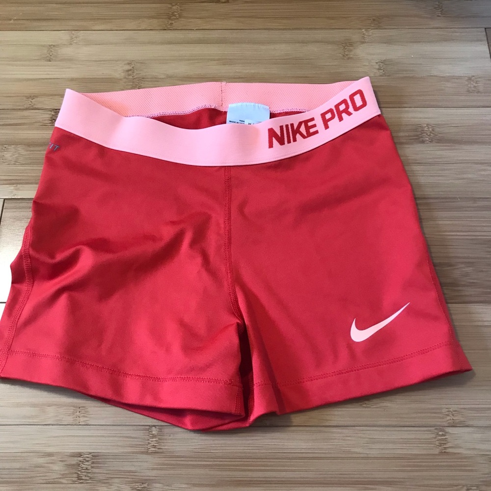 Nike Women's Core Pro 3'' Shorts medium